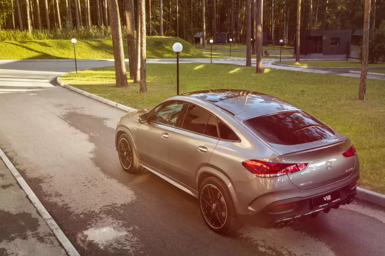 Mercedes-Benz GLE trunk organizer