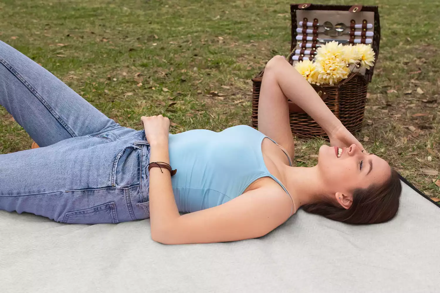 picnic blanket roll